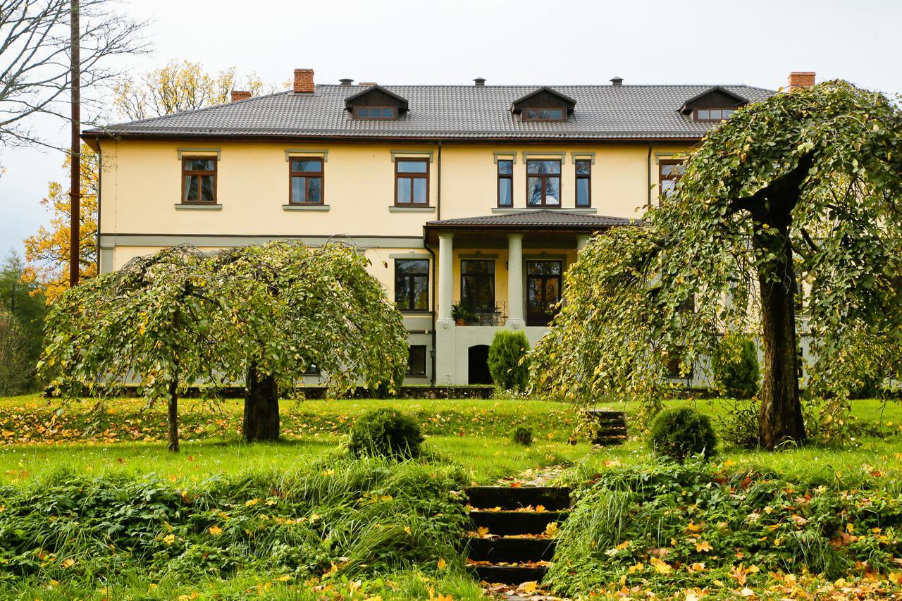 Hotel Grasu Pils Cesvaine Exteriör bild